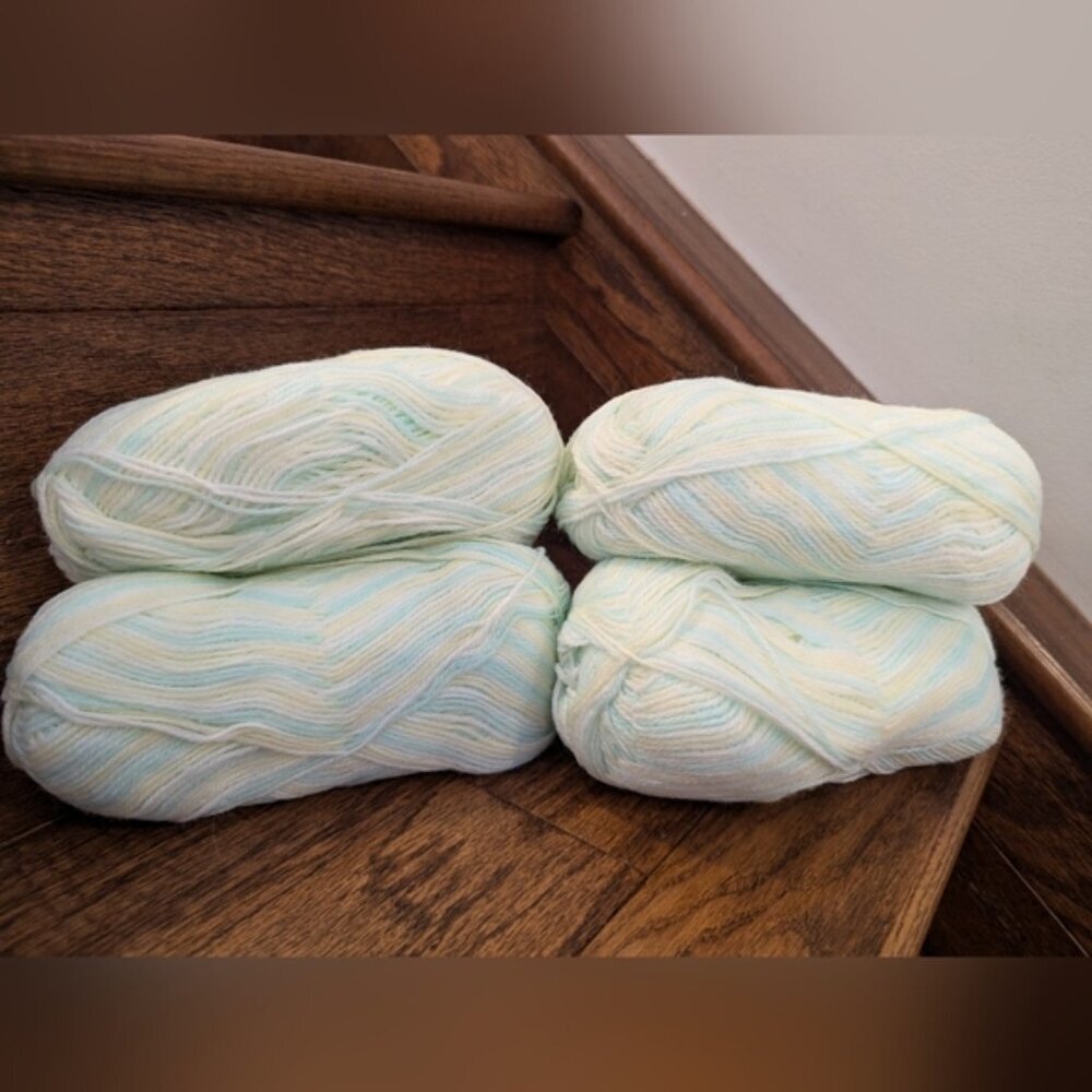 Vintage sayelle baby yarn pastel variegated mint yellow & white 4 skiens 200 g